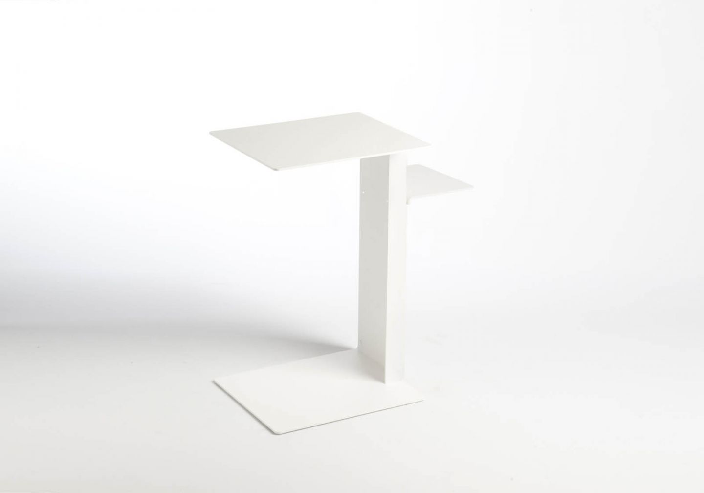 en.casa] Tavolino Laterale da Divano (AxLxP) 55 x 60 x 30 cm Tavolino Basso Consolle con Telaio in Metallo e Piano Ovale in MDF - Nero
